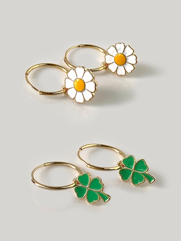 daisy &amp; clover earrings