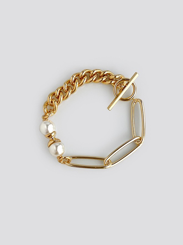 gold chain &amp; pearl bracelet