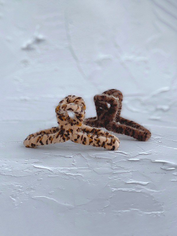 leopard hair clip
